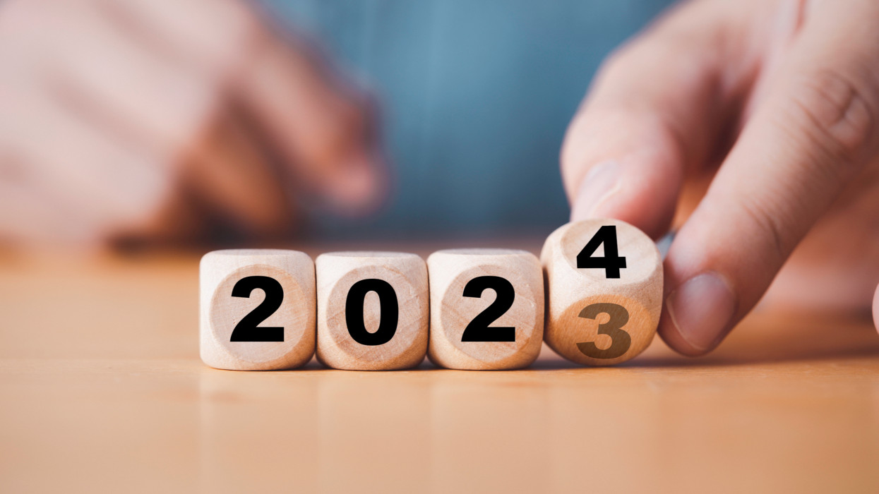 تونس تدخل 2024 مثقلة بالديون وتنتظر الدولة تحديات اقتصادية صعبة